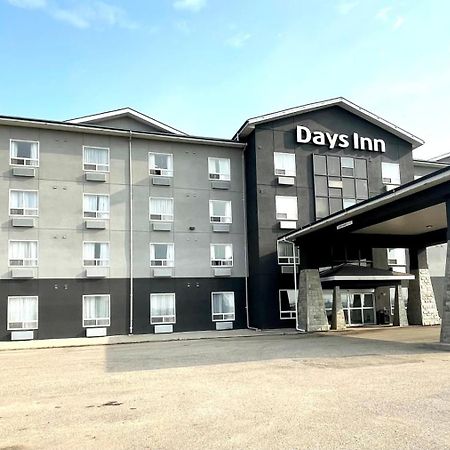Days Inn By Wyndham Grande Prairie Buitenkant foto